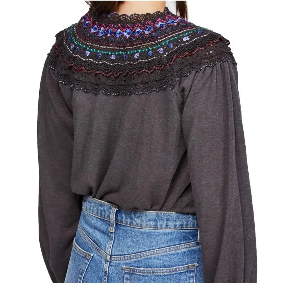 Free People Top Womens Small Gray Siesta Fiesta Embroidered Boho V Neck Henley